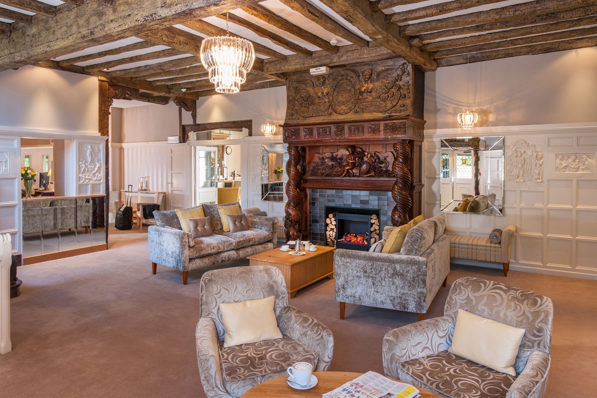 Отель The Manor Элстри Экстерьер фото